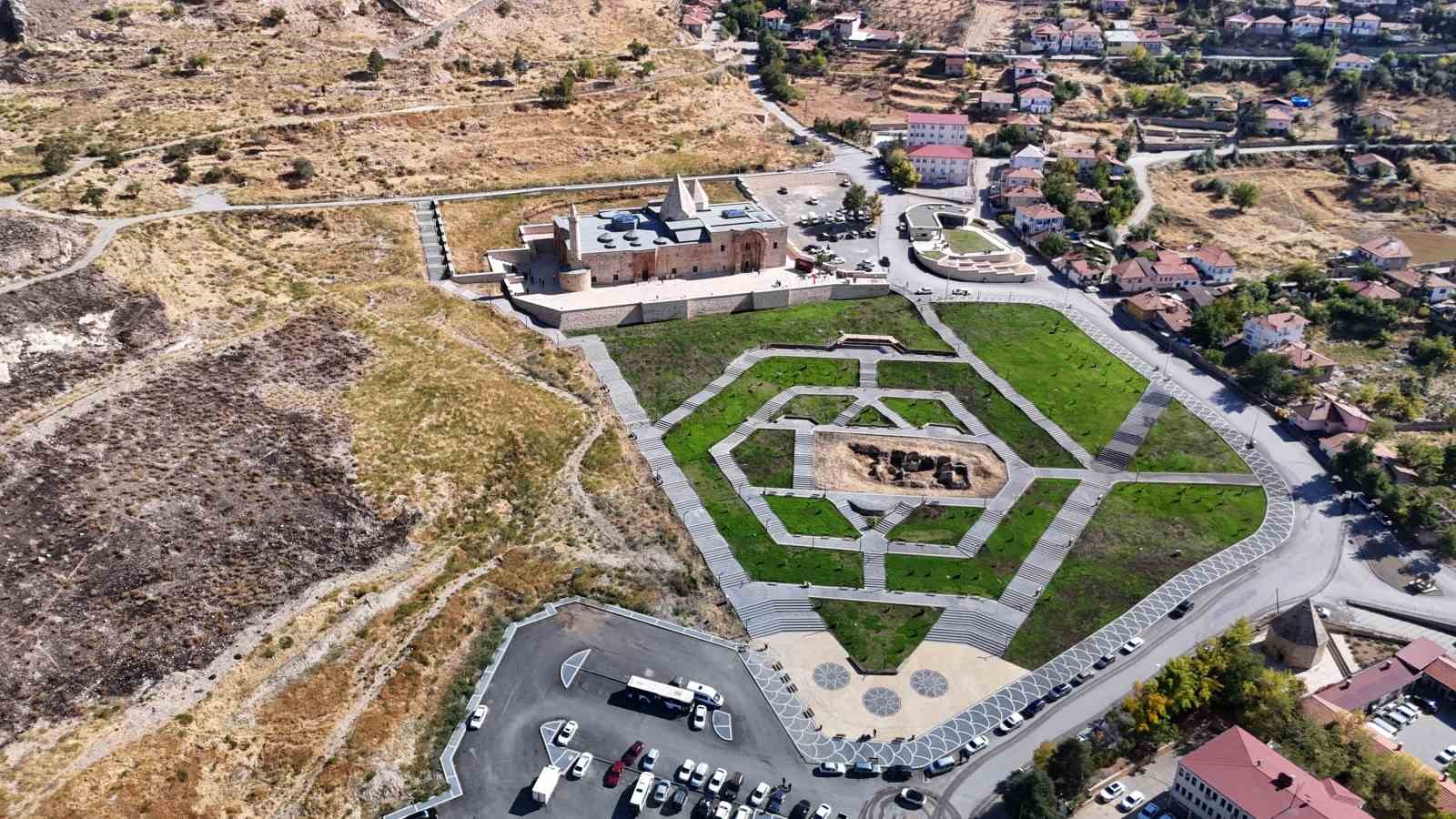 Antidepresanlar yokken ecdat, ruh hastalıklarını sesle tedavi ediyordu
