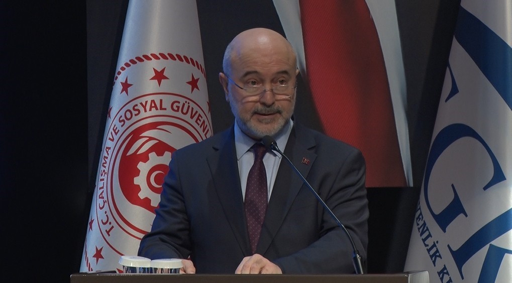 Bakan Işıkhan: "&Uuml;niversitelerimizin ve T&Uuml;SEB&rsquo;in GSS uygulamalarının geliştirilmesine katkı sağlamasını ama&ccedil;lıyoruz"
