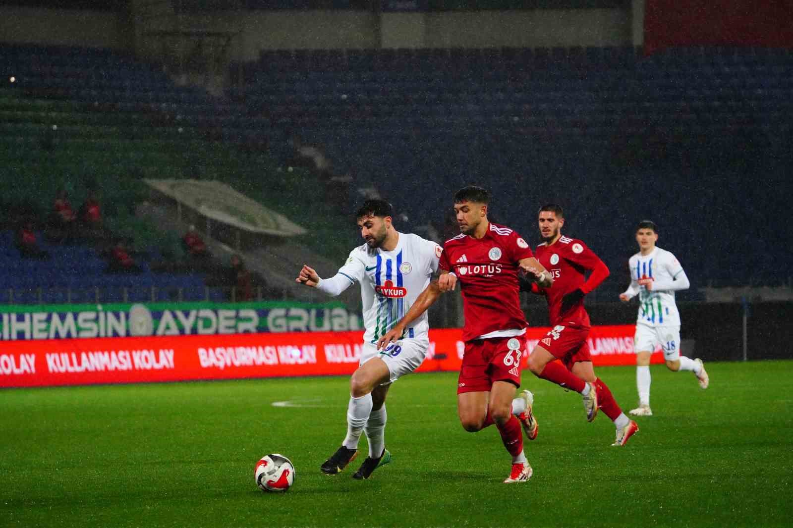 Ziraat T&uuml;rkiye Kupası: &Ccedil;aykur Rizespor: 0 - Beyoğlu Yeni &Ccedil;arşı: 1 (İlk yarı)
