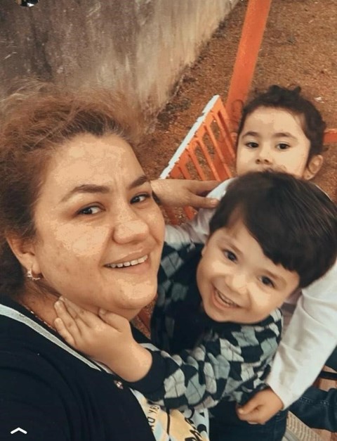 Depremde eşi ve 2 &ccedil;ocuğunu kaybeden baba: 