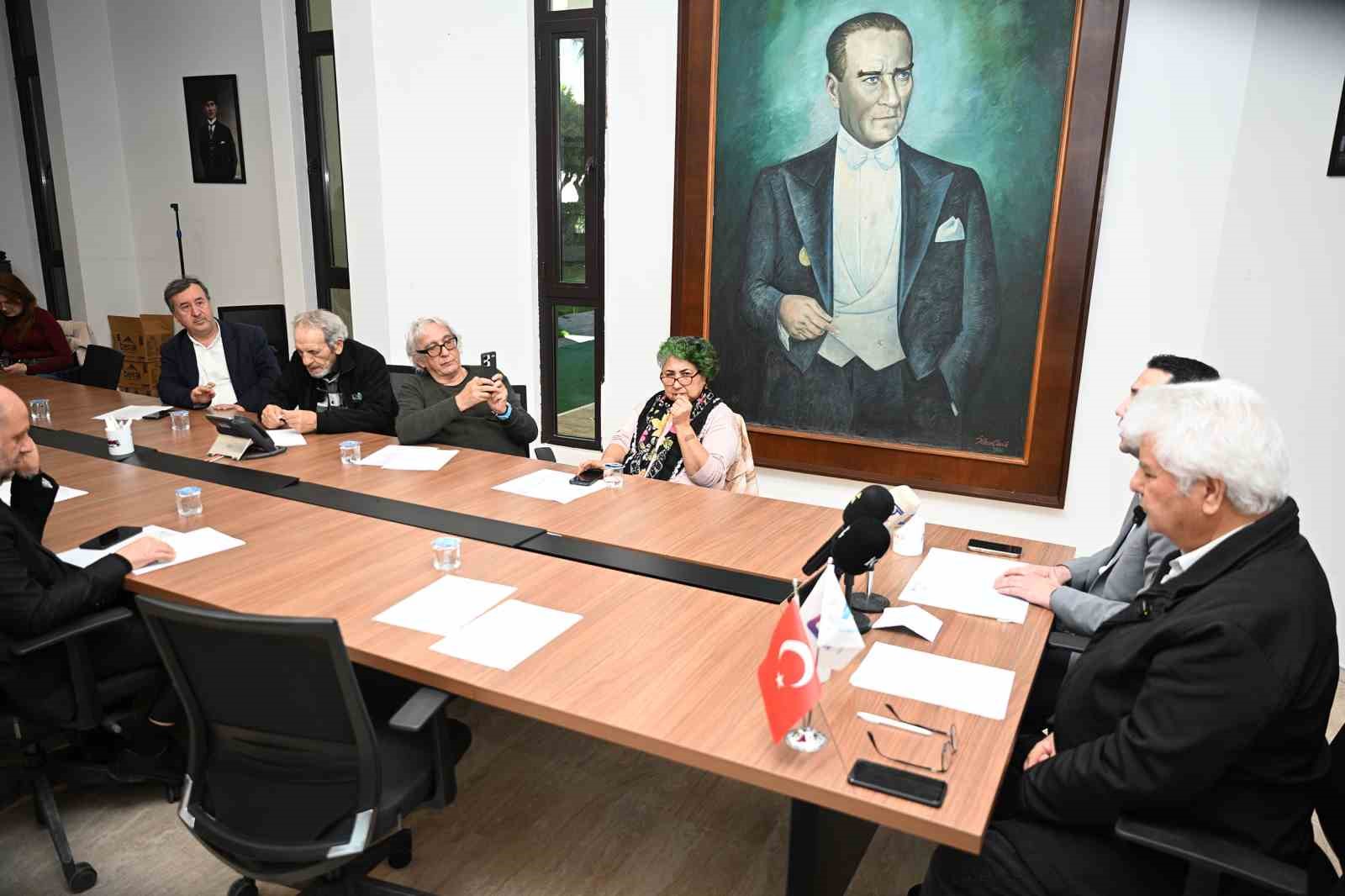 140 eserin yarıştığı Mersin Roman &Ouml;d&uuml;l&uuml; sonu&ccedil;landı
