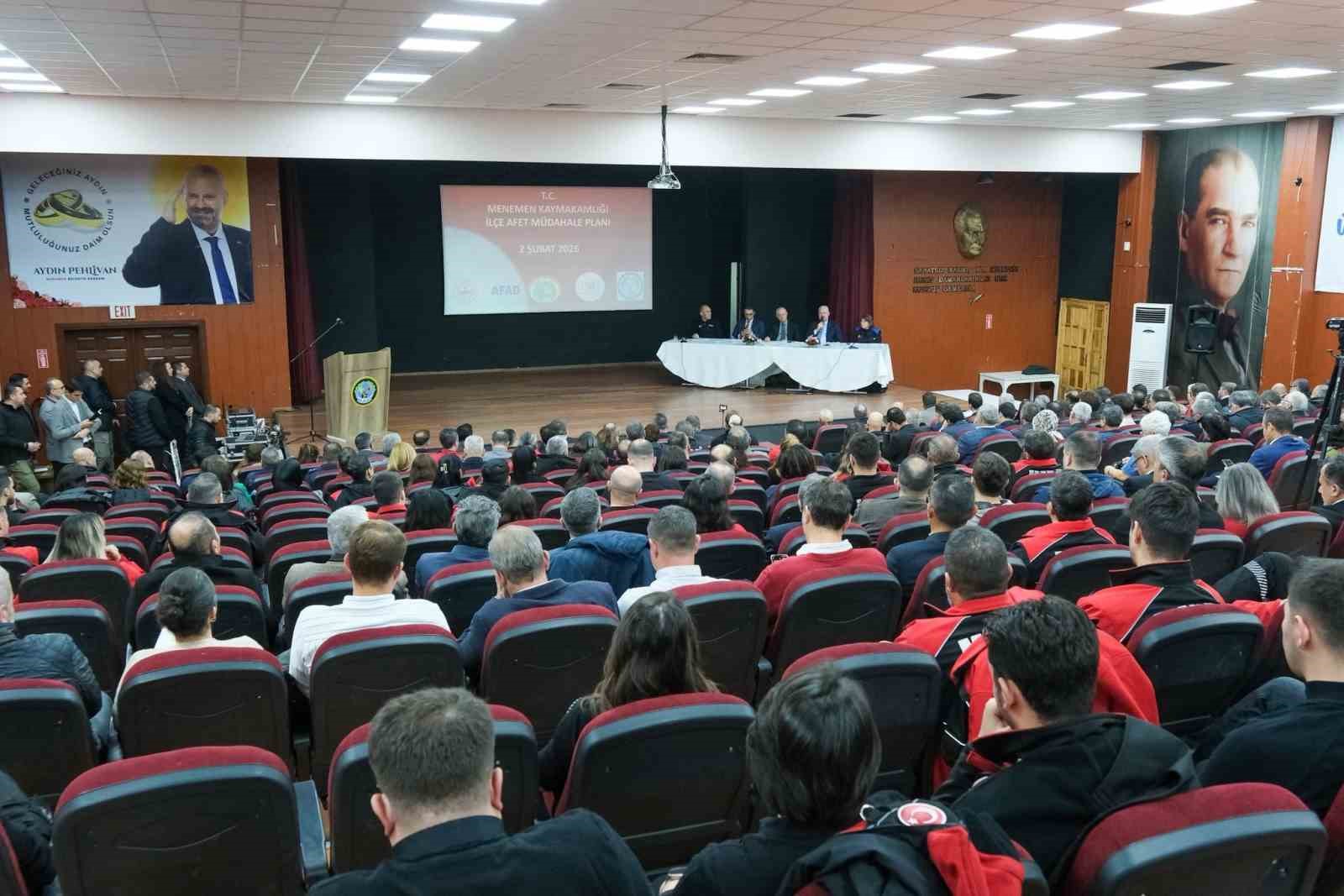 Menemen&rsquo;de &lsquo;afet&rsquo; toplantısı
