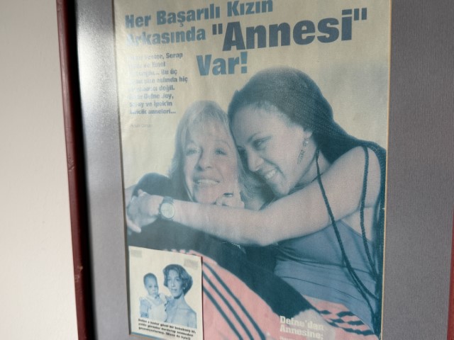 Defne Joy Foster&rsquo;ın &ouml;l&uuml;m yıld&ouml;n&uuml;m&uuml;nde 