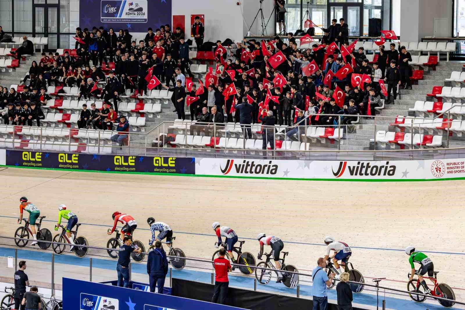 2026 UEC Avrupa Pist Bisikleti Şampiyonası&rsquo;nın d&ouml;rd&uuml;nc&uuml; g&uuml;n&uuml; rekorla başladı
