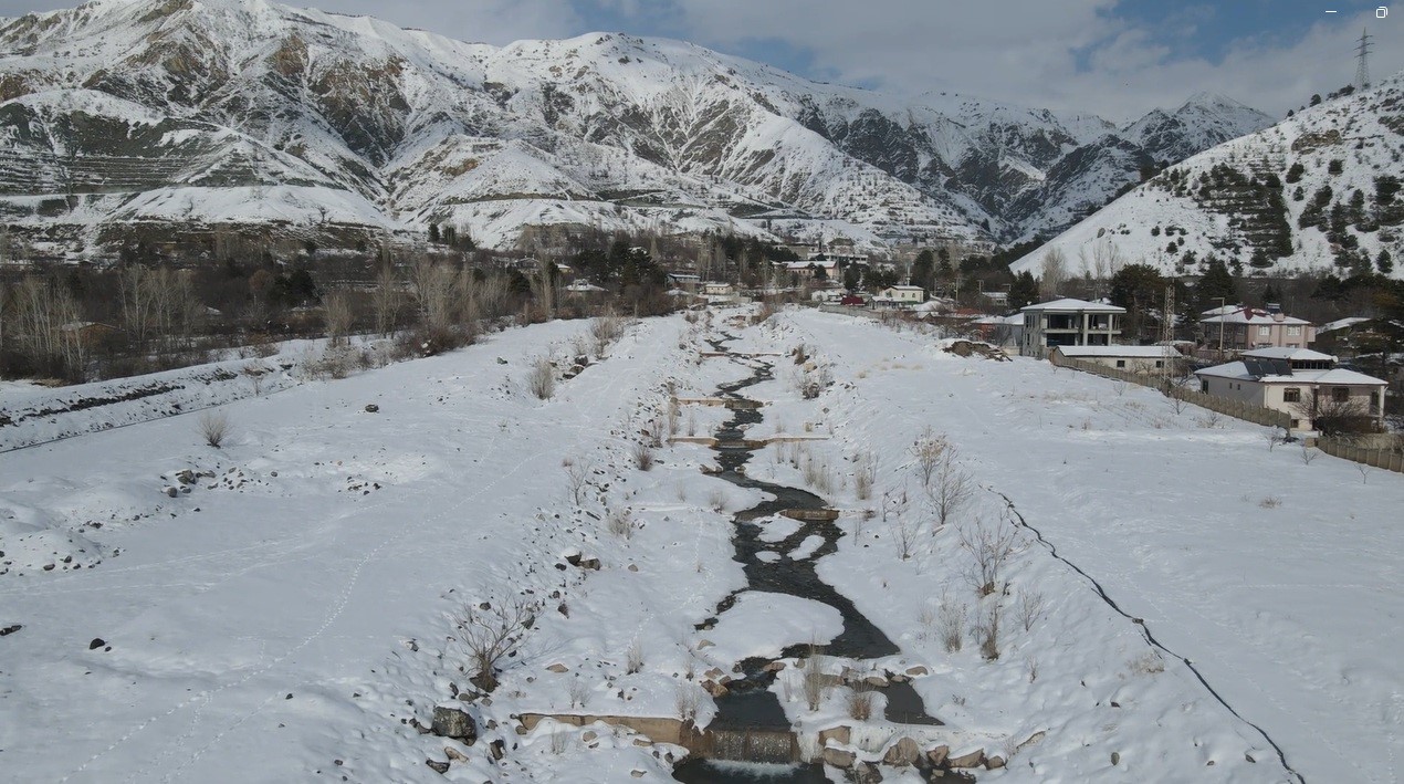 Zemheri bitti, Erzincan&rsquo;da dereler yeniden akmaya başladı
