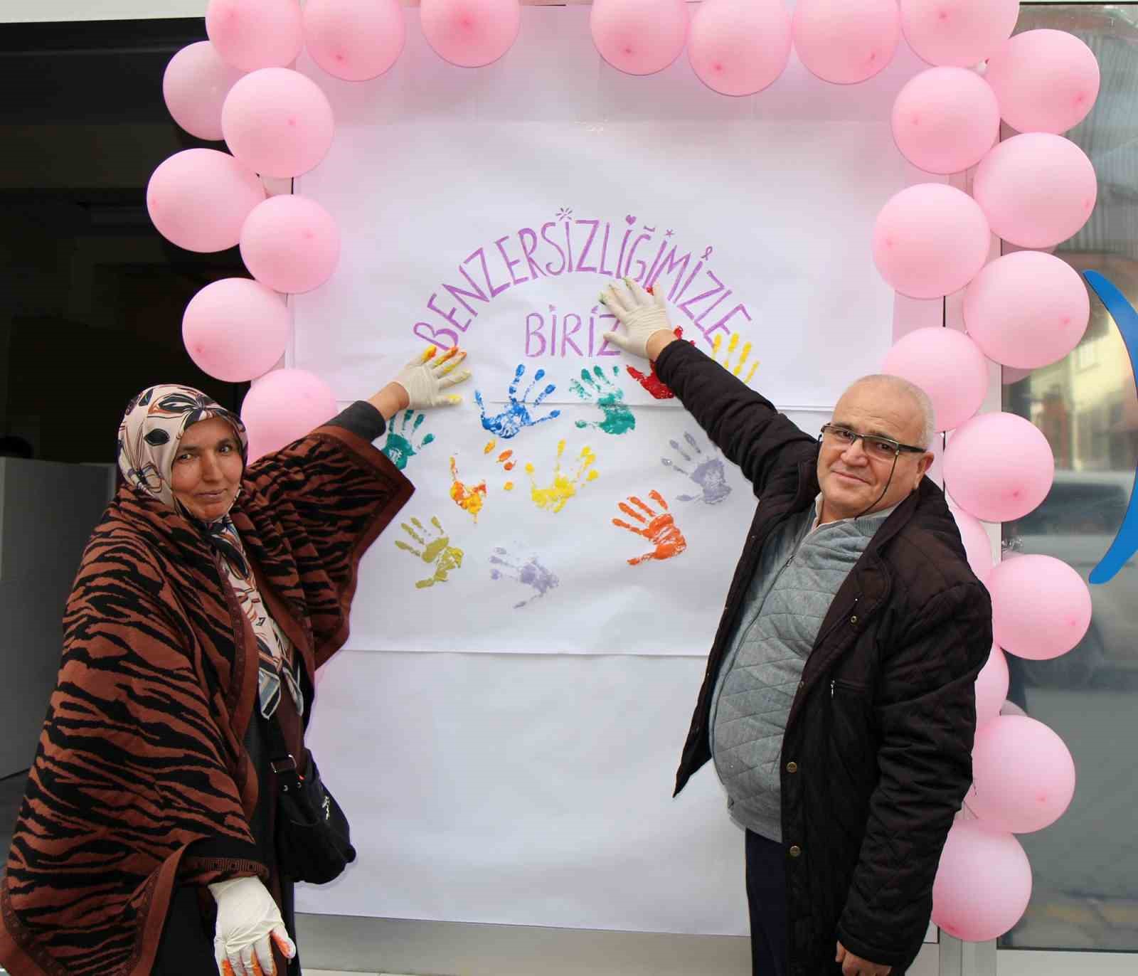 D&uuml;nya Kanser G&uuml;n&uuml;nde hastalar bir araya geldi
