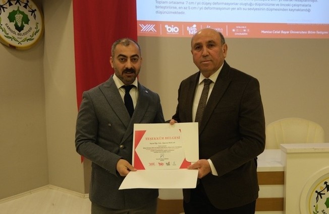 Sarıg&ouml;l&rsquo;&uuml;n fay hatları Bilim Kafe&rsquo;de masaya yatırıldı
