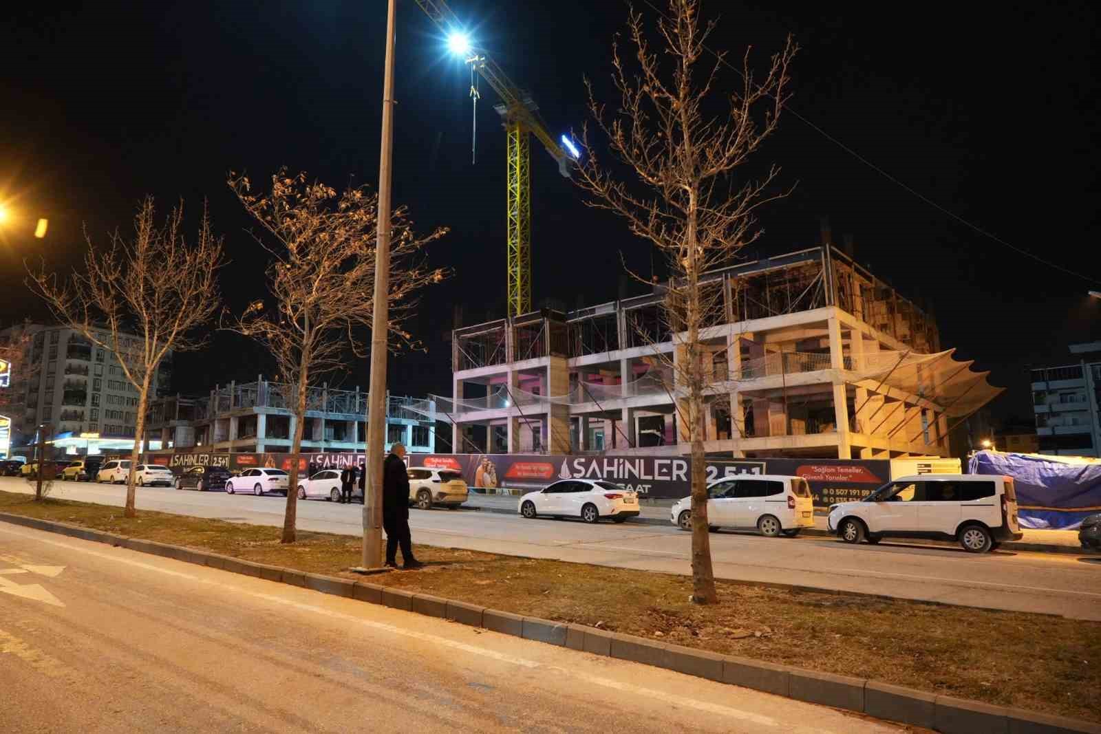 Gaziantep&rsquo;te deprem şehitleri 3&rsquo;&uuml;nc&uuml; yılında g&ouml;z yaşlarıyla anıldı
