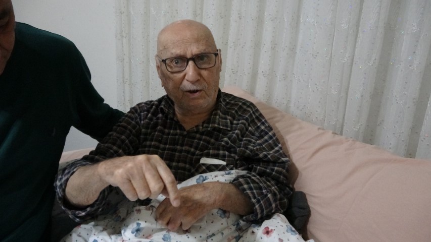 6 Şubat&rsquo;ta kep&ccedil;eyle gittiği enkazdan annesinin cenazesini &ccedil;ıkartan operat&ouml;r o anları anlattı