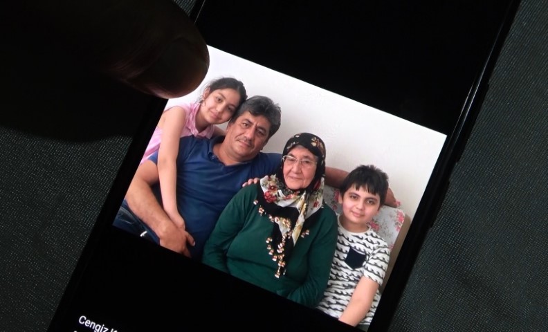 6 Şubat&rsquo;ta kep&ccedil;eyle gittiği enkazdan annesinin cenazesini &ccedil;ıkartan operat&ouml;r o anları anlattı