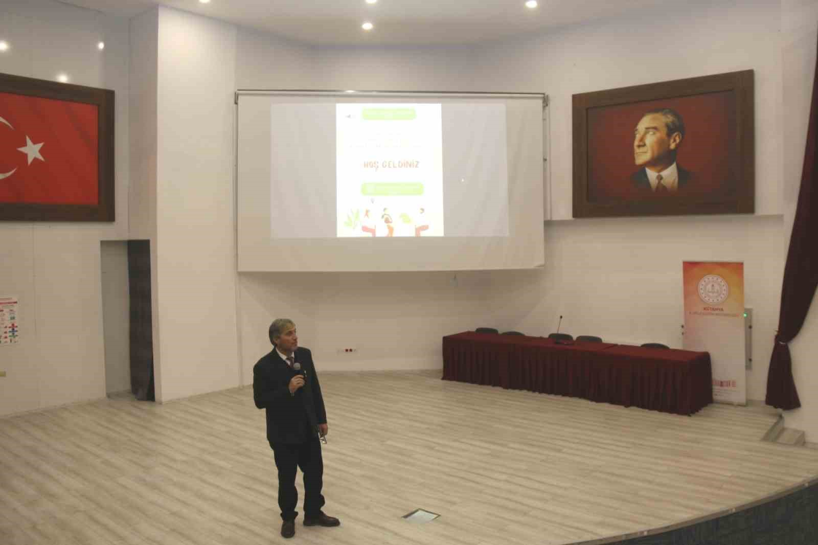 K&uuml;tahya&rsquo;da rehber &ouml;ğretmenler toplantısı d&uuml;zenlendi
