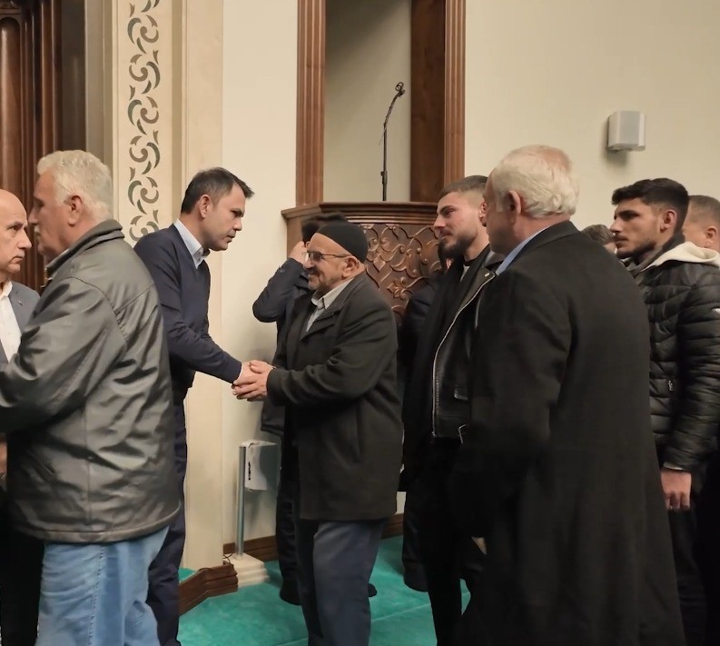 Bakan Kurum: "Hep birlikte devlet millet omuz omuza m&uuml;cadele ortaya koydu"
