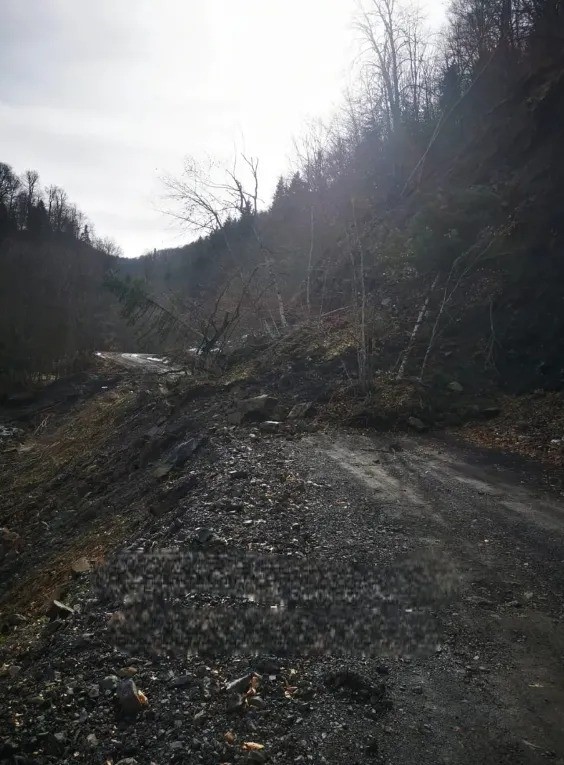 Sinop&rsquo;ta heyelan nedeniyle ulaşım durdu
