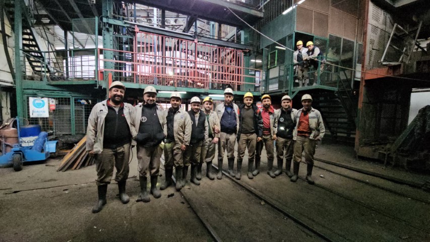 Yerin altındaki tecr&uuml;be enkazda hayat oldu