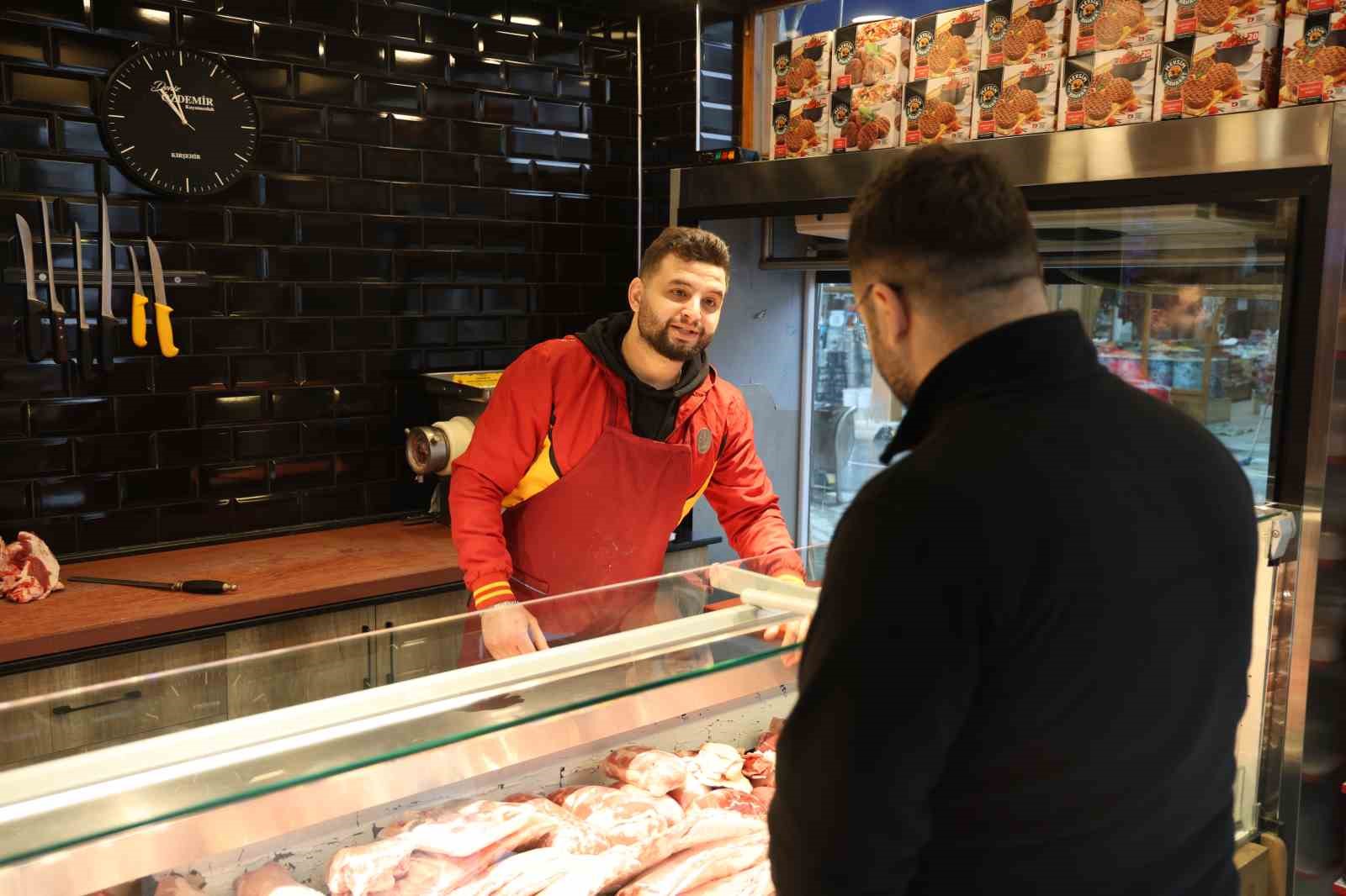 Ramazan &ouml;ncesi et alışverişi hız kazandı
