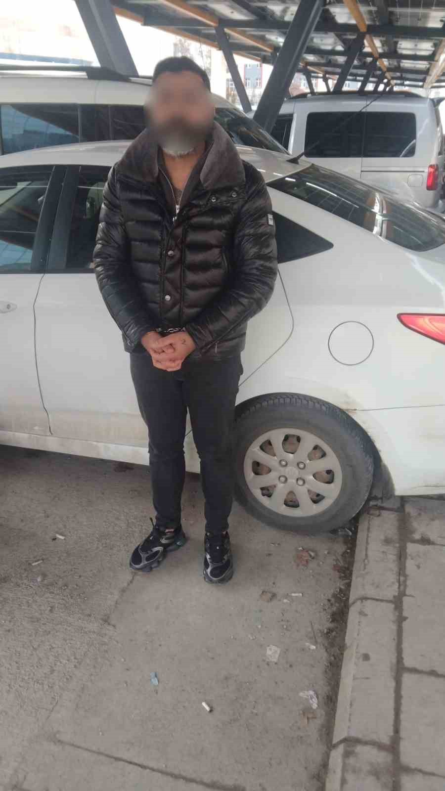 &Ouml;nce doktoru, sonra da birbirlerini dolandırdılar
