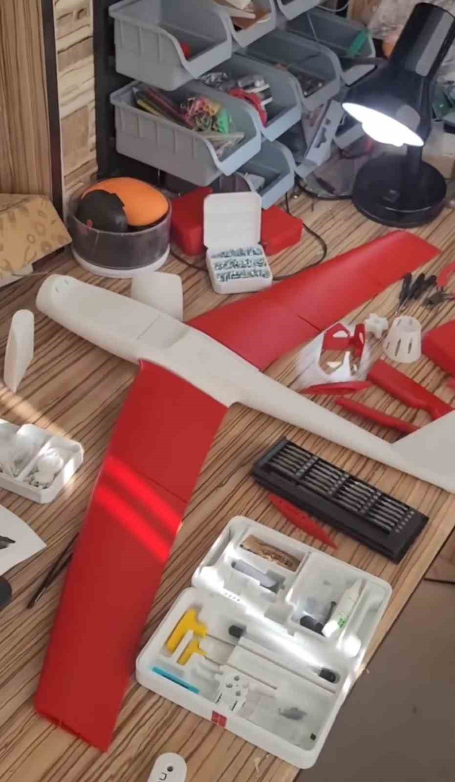 Geleceğin insansız hava aracını yapmak istiyorlar
