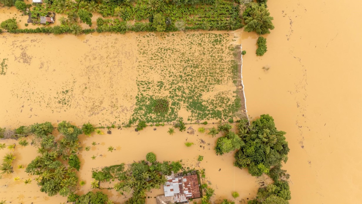 Kolombiya'da &uuml;lke genelindeki sellerde 6 kişi hayatını kaybetti