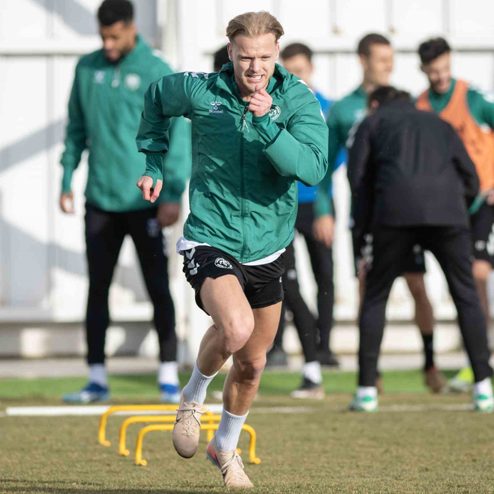 Konyaspor, G&ouml;ztepe ma&ccedil;ının hazırlıklarını tamamladı
