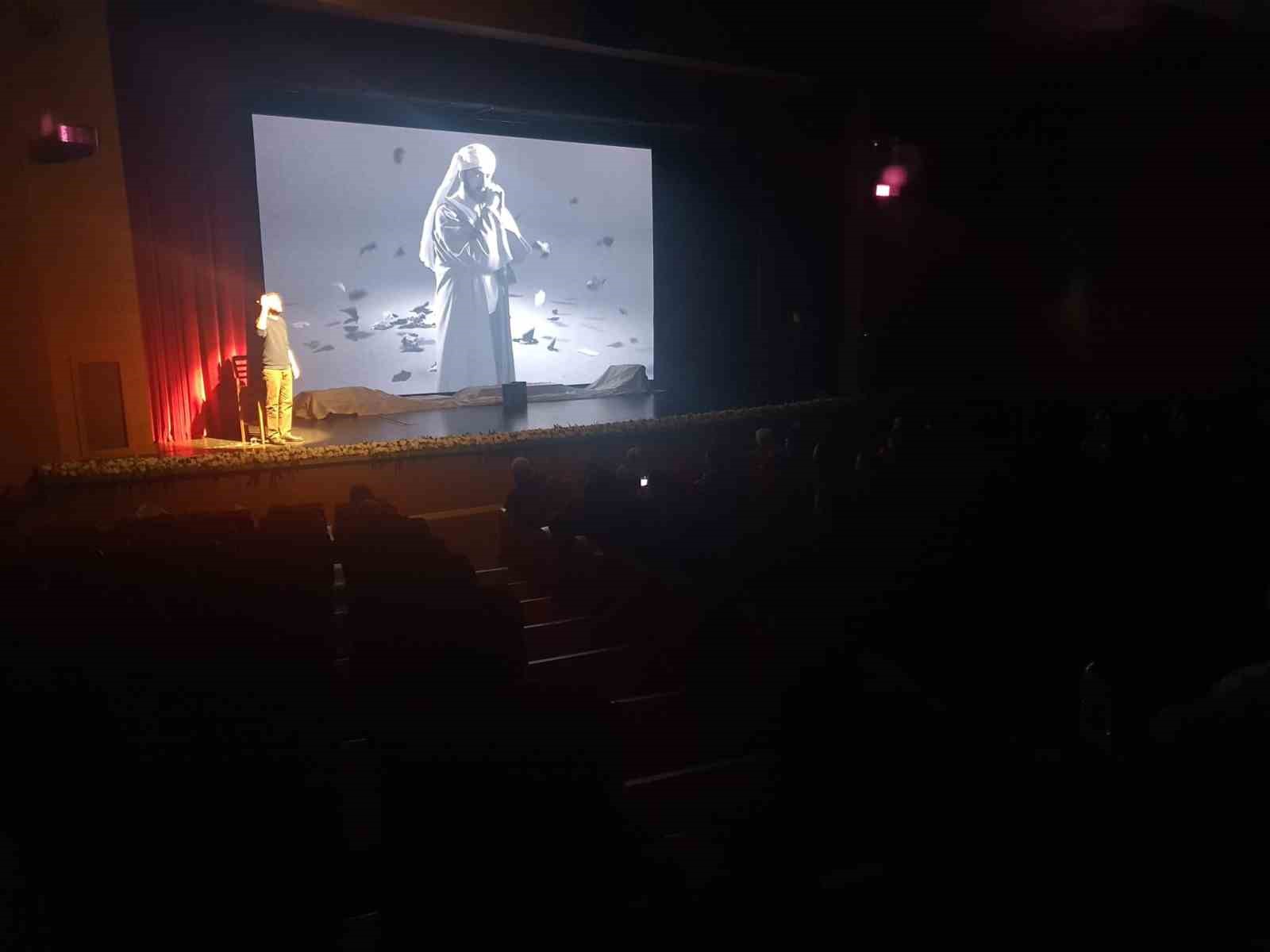 Tiyatro Anadolu, "Aşk Neyledi Yunus" ile Rize&rsquo;de sanatseverlerle buluştu
