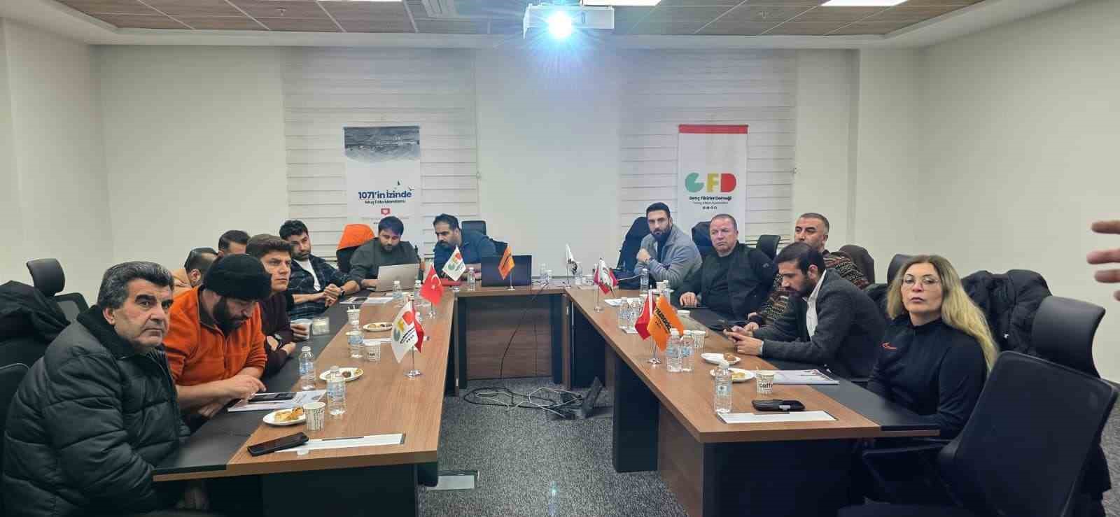 "1071&rsquo;in İzinde Muş Fotomaratonu" projesinin ilk toplantısı yapıldı
