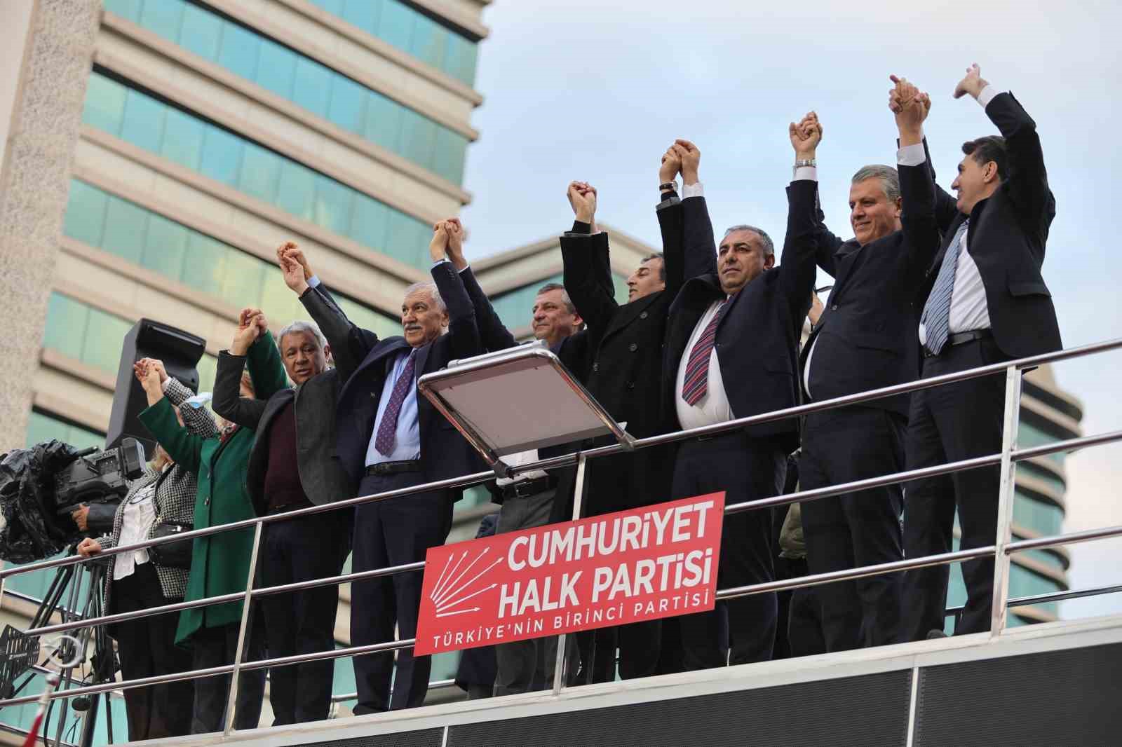 CHP Genel Başkanı &Ouml;zel: "Tutuksuz ve adil bir yargılama s&uuml;recinin yaşanmasını bekliyoruz"
