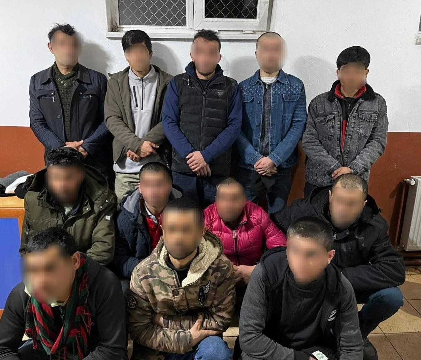 Jandarmadan g&ouml;&ccedil;men operasyonu
