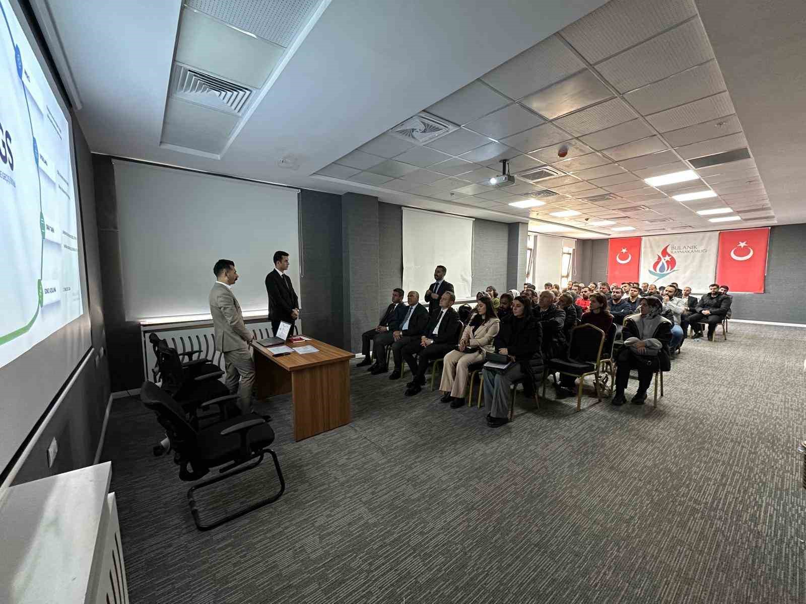 Bulanık&rsquo;ta &rsquo;Akademik Başarıyı Artırma Eylem Planı&rsquo; toplantısı
