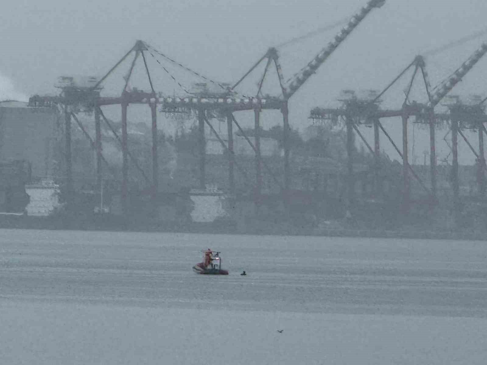 Gemlik Sahili&rsquo;nde erkek cesedi bulundu
