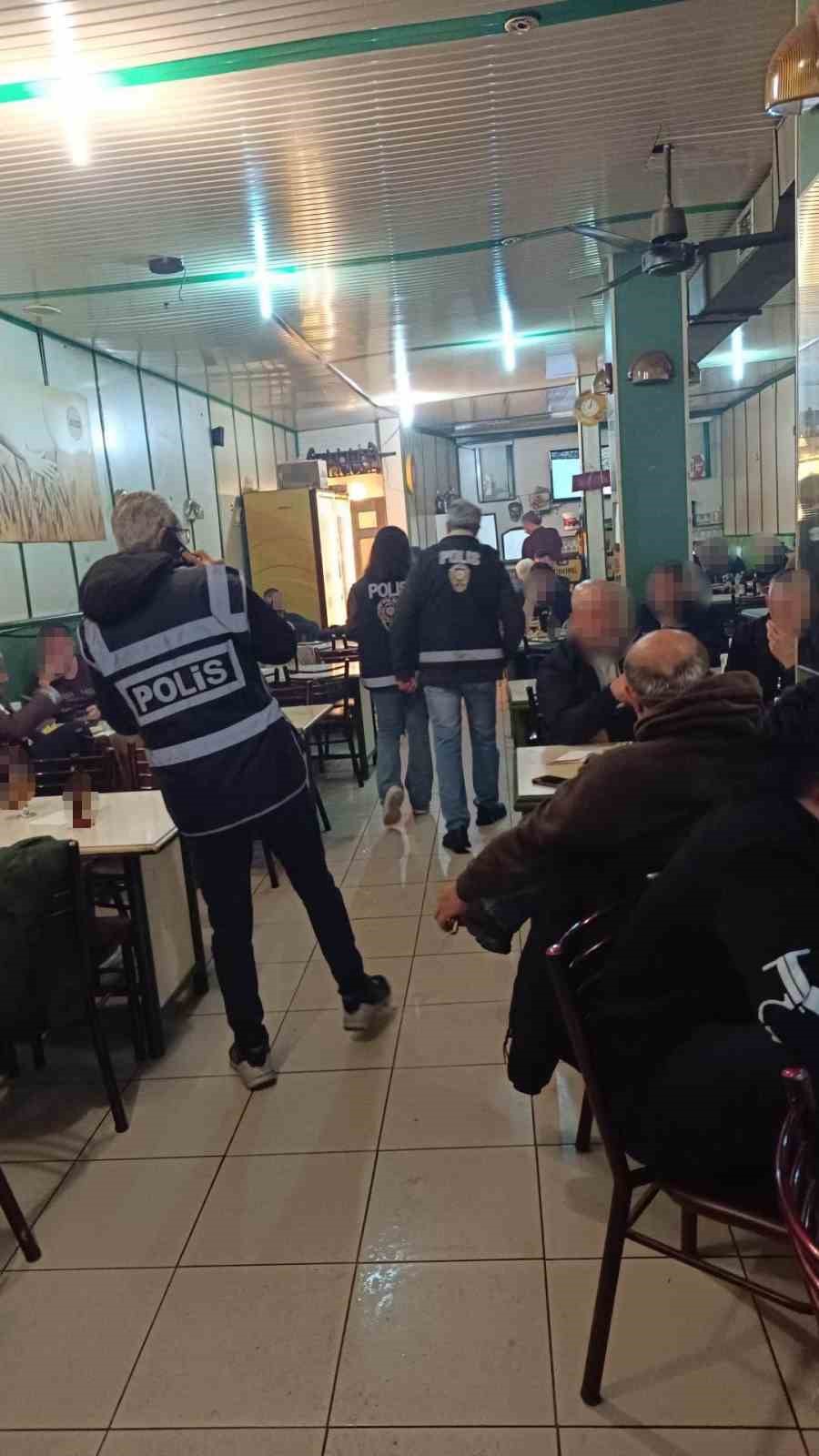 Bursa&rsquo;da huzur uygulaması: Silah ve m&uuml;himmat ele ge&ccedil;irildi
