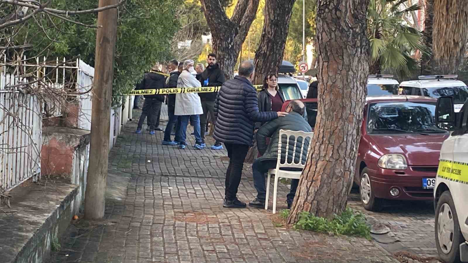 Aydın&rsquo;da yaşlı &ccedil;ift evlerinde bı&ccedil;aklanarak &ouml;ld&uuml;r&uuml;lm&uuml;ş halde bulundu
