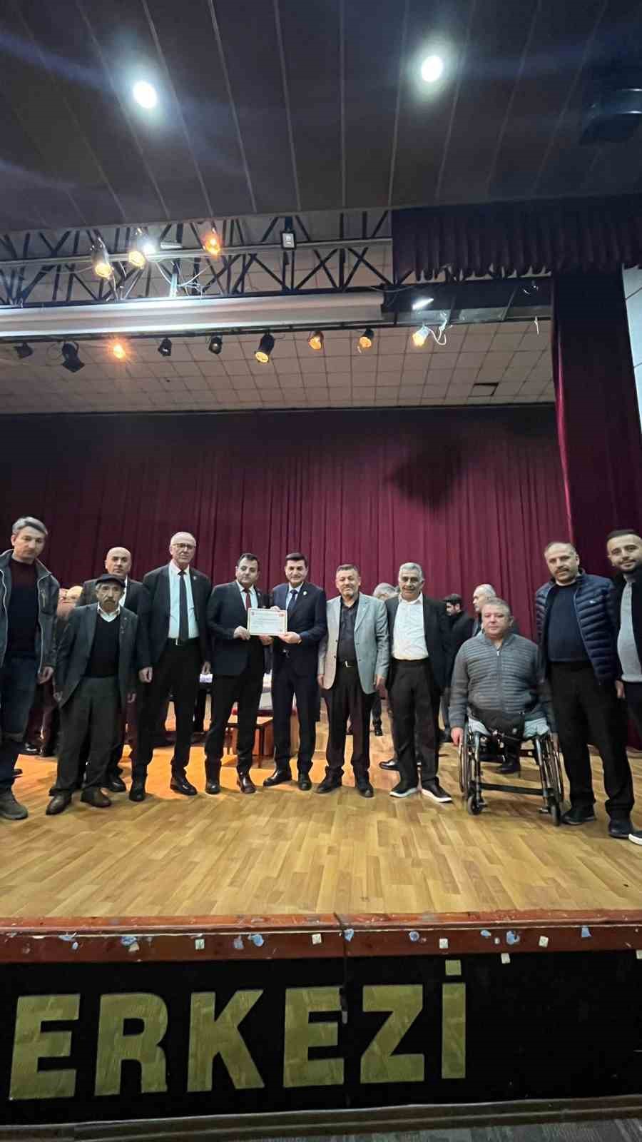 Kayseri Şehit Aileleri Derneği&rsquo;nde Ali Yavuz g&uuml;ven tazeledi
