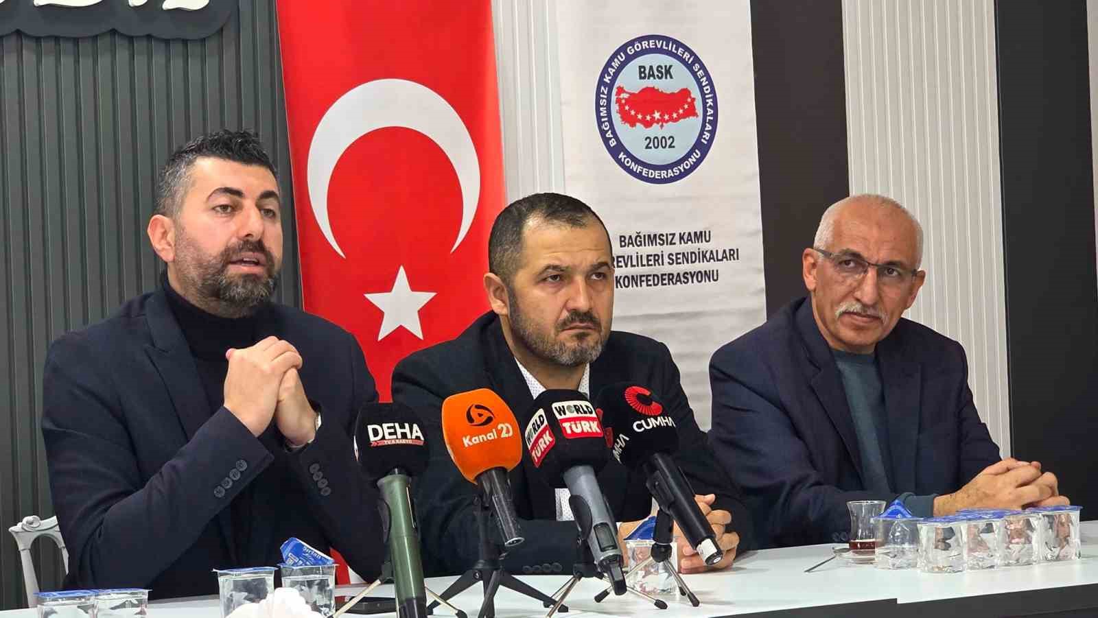 Kamu &ccedil;alışanları ve emeklilerin sorunları g&uuml;ndeme taşıdı
