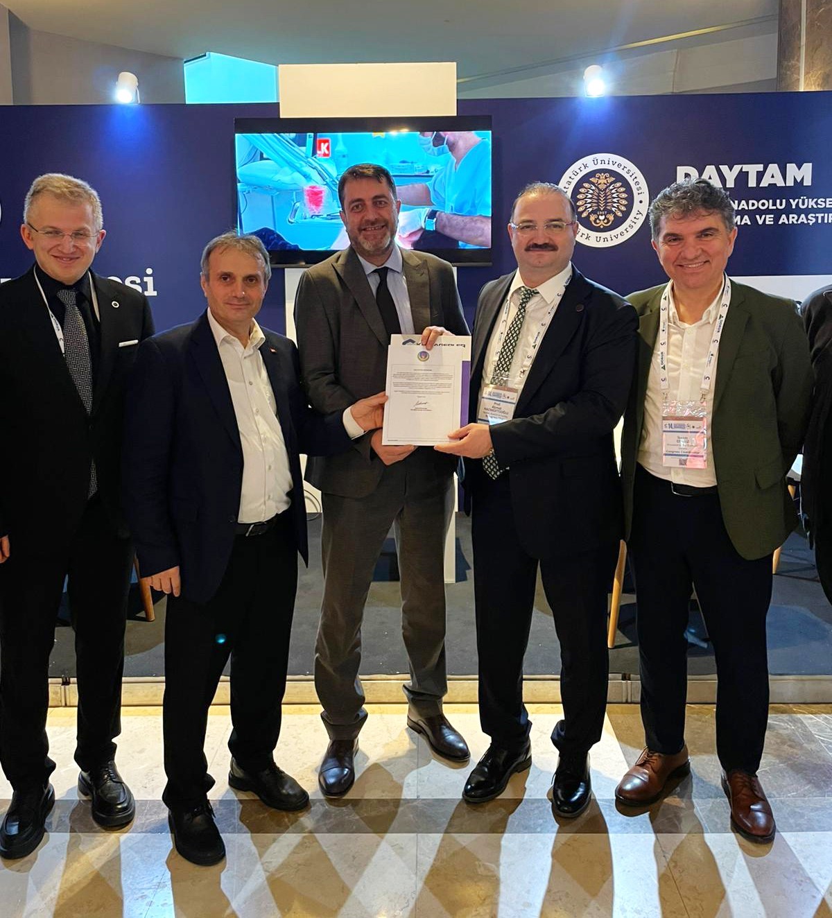 "14. Uluslararası İla&ccedil; Kimyası Kongresi" yoğun katılımla yapıldı
