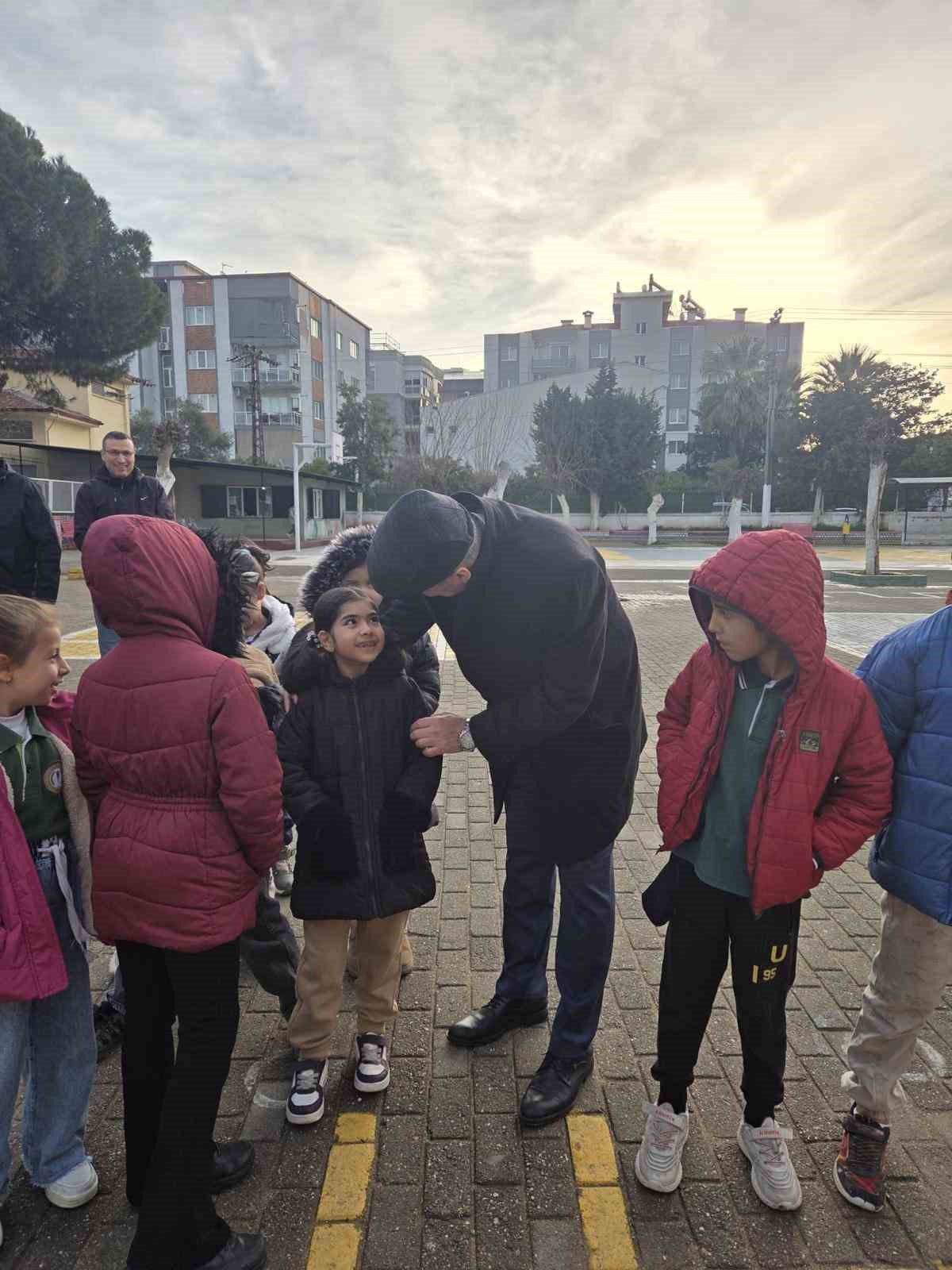 Efeler&rsquo;de okullarda sevgi ve saygı dili g&uuml;&ccedil;lendi
