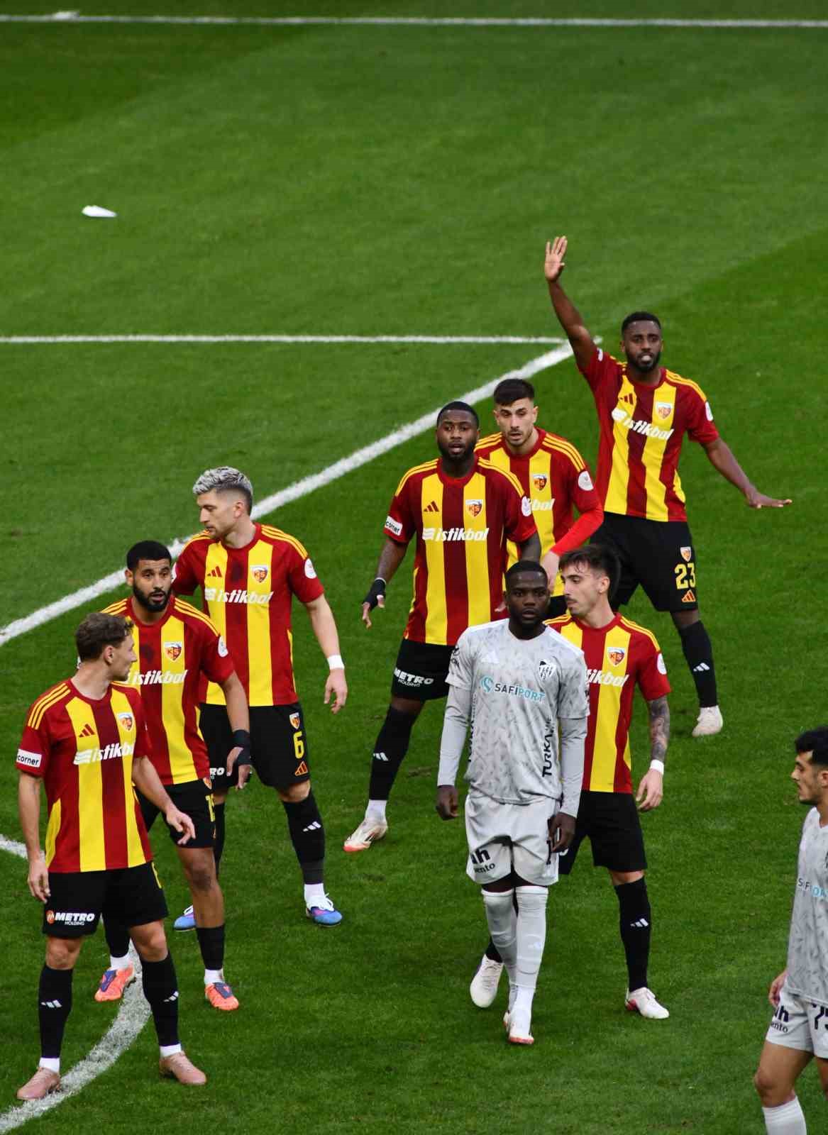 Trendyol S&uuml;per Lig: Kayserispor: 1 - Kocaelispor: 2 (Ma&ccedil; sonucu)
