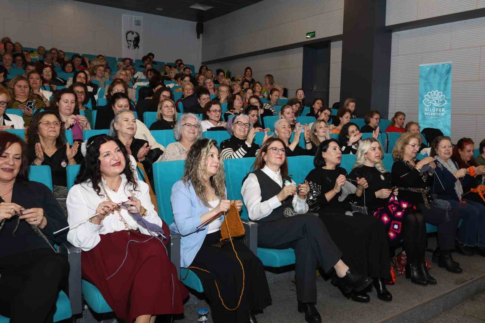 Bursa&rsquo;da kadınlardan huzurevine ilmek ilmek sevgi
