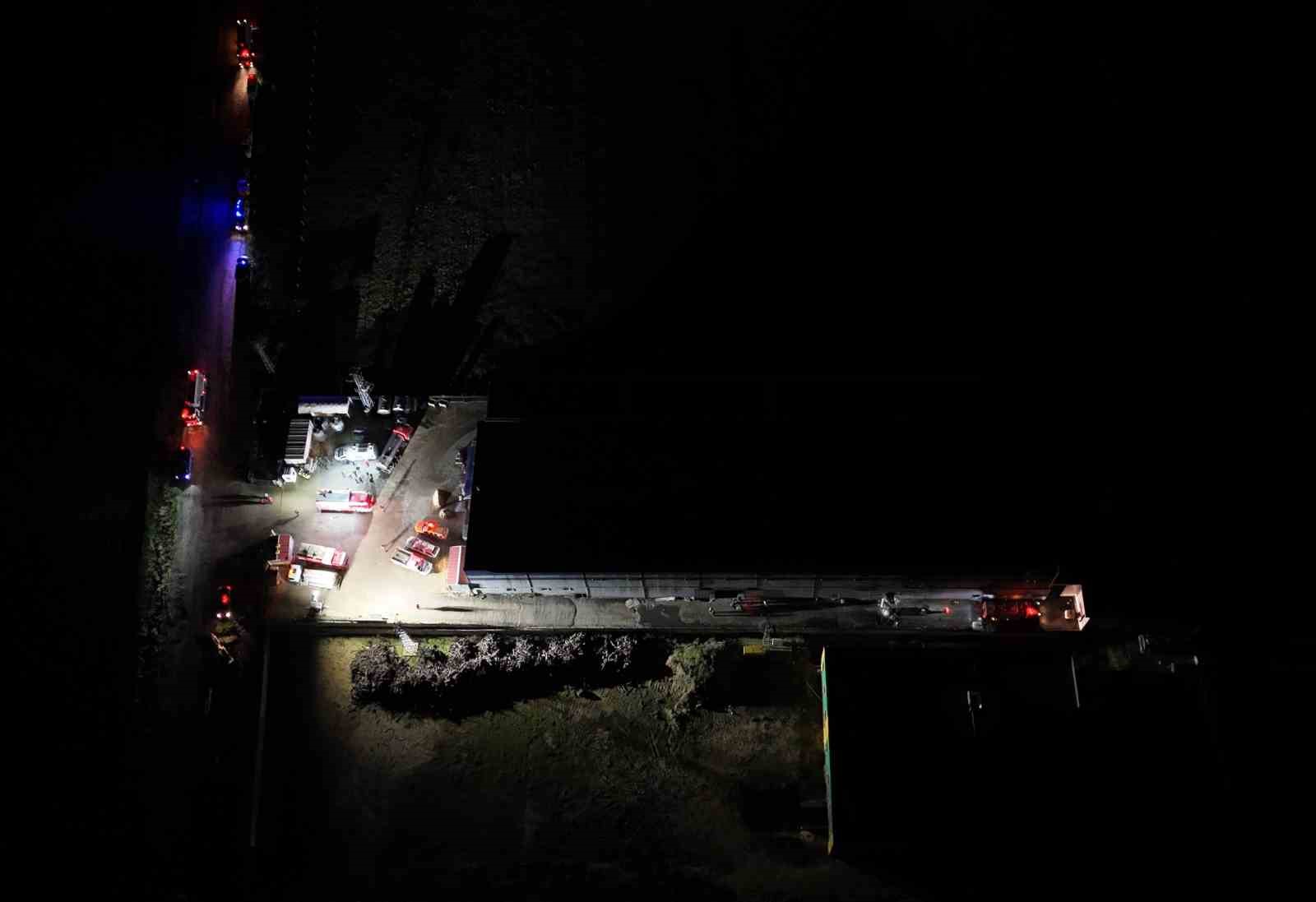 Kırklareli&rsquo;nde s&uuml;t &uuml;r&uuml;nleri tesisinin deposunda yangın
