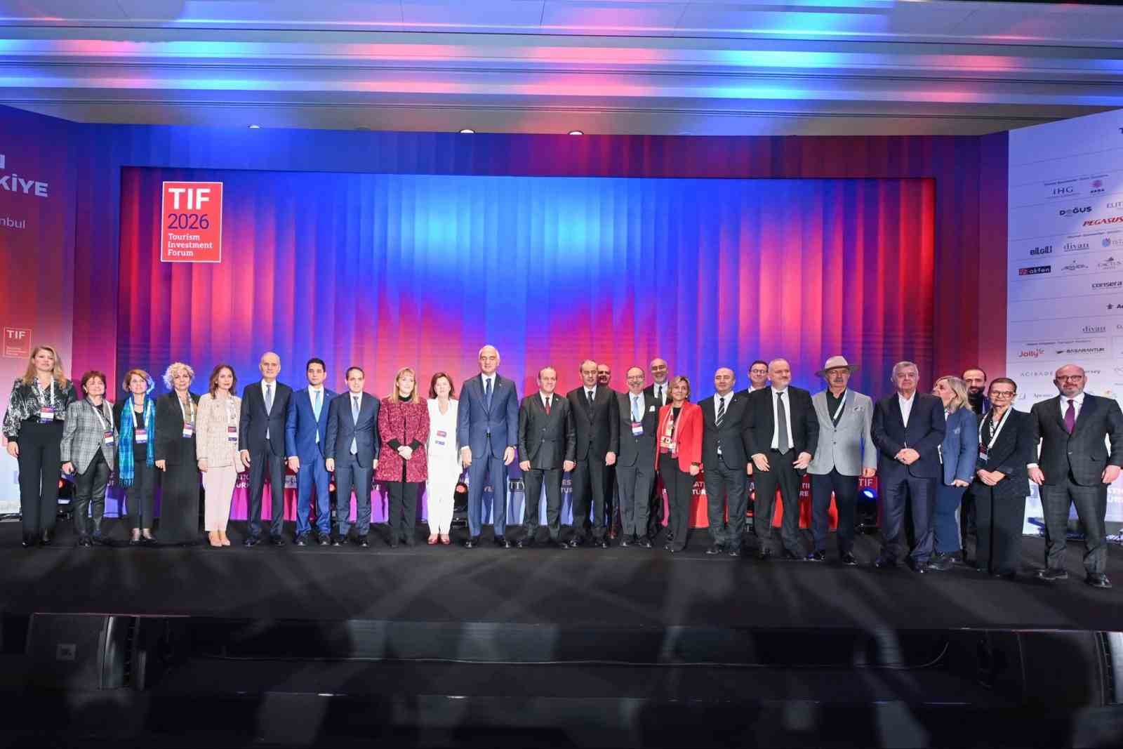 K&uuml;lt&uuml;r ve Turizm Bakanı Ersoy, turizm gelirindeki artışa vurgu yaptı
