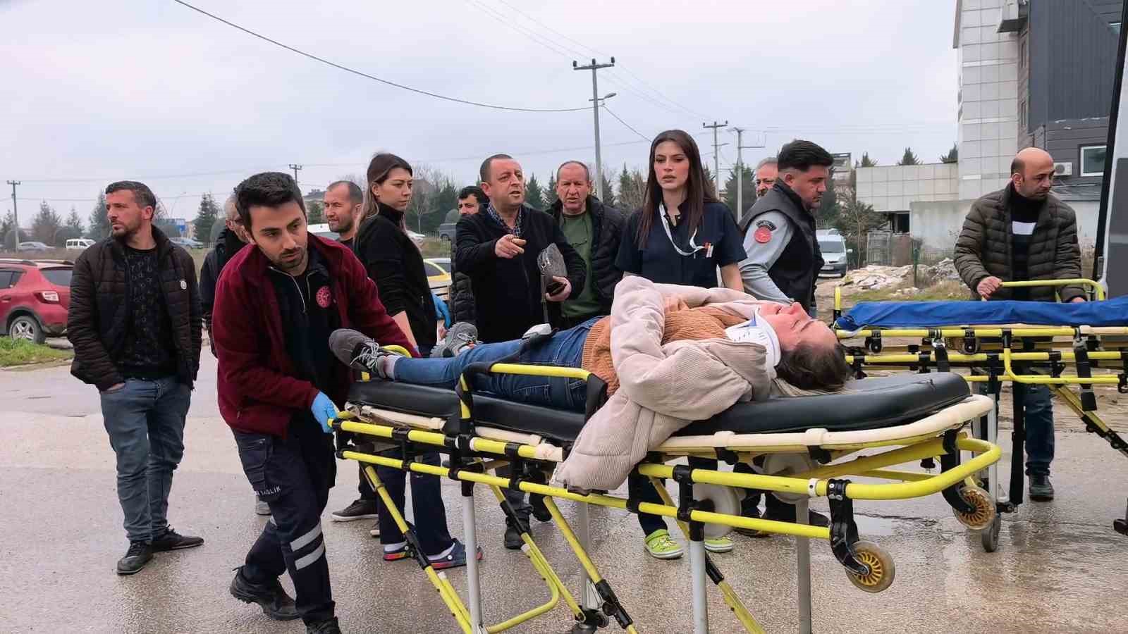 Bursa&rsquo;da otomobiller &ccedil;arpıştı: 1 yaralı
