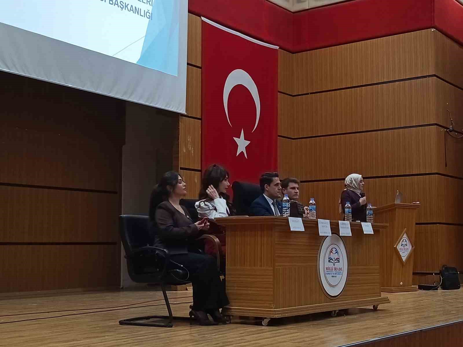 Mardin&rsquo;de &ccedil;ocuk mağduriyeti ve s&uuml;reci konulu eğitim ve &ccedil;alıştay d&uuml;zenlendi
