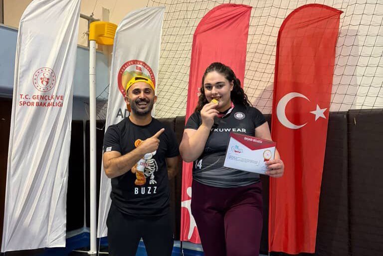 Tekirdağlı &ouml;ğrenci bilek g&uuml;reşinde T&uuml;rkiye birincisi oldu
