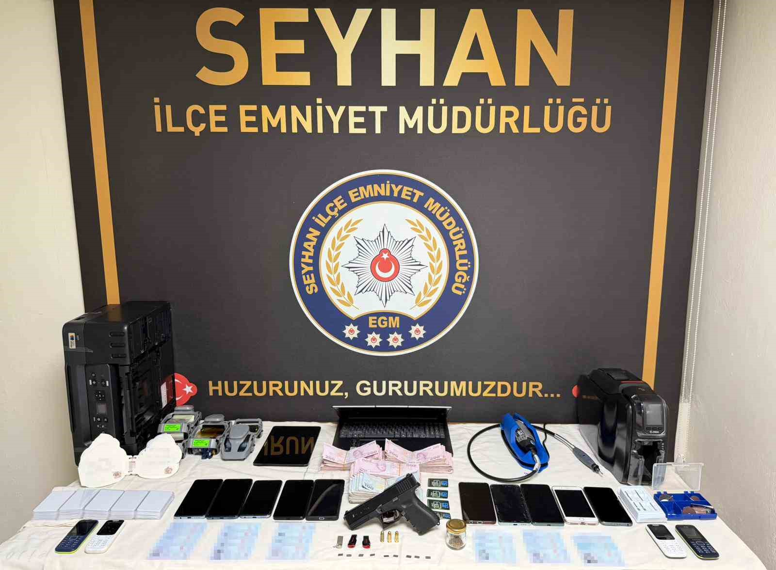 Dubl&ouml;rlerle 10 milyonluk vurgun: Kod adları "Profes&ouml;r", "Firavun" ve "Azad" &ccedil;ıktı
