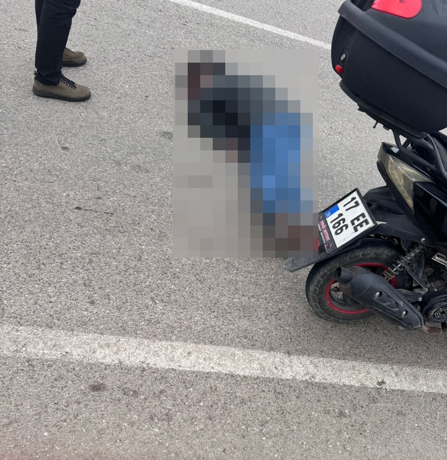 Boşanma aşamasındaki eşini sokak ortasında &ouml;ld&uuml;ren zanlı ağırlaştırılmış m&uuml;ebbet cezası verildi
