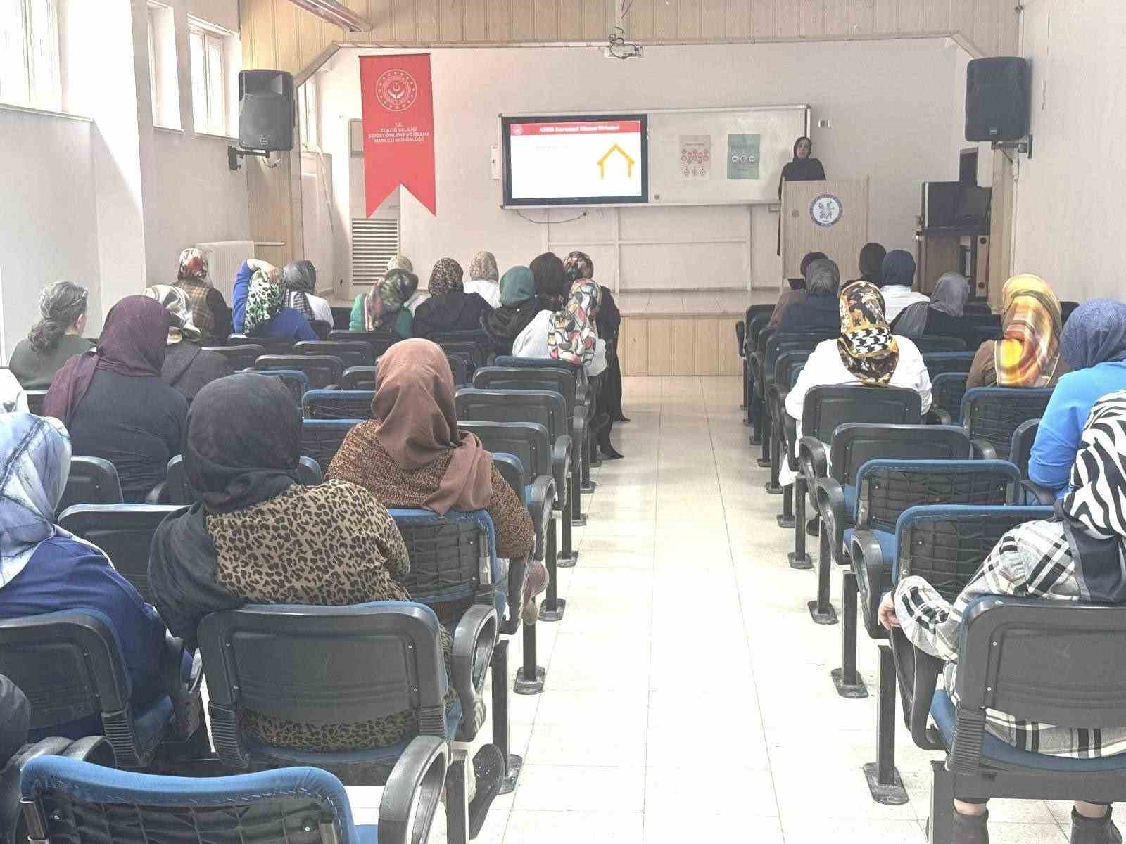 Elazığ&rsquo;da kadına y&ouml;nelik şiddetle m&uuml;cadele eğitimi verildi
