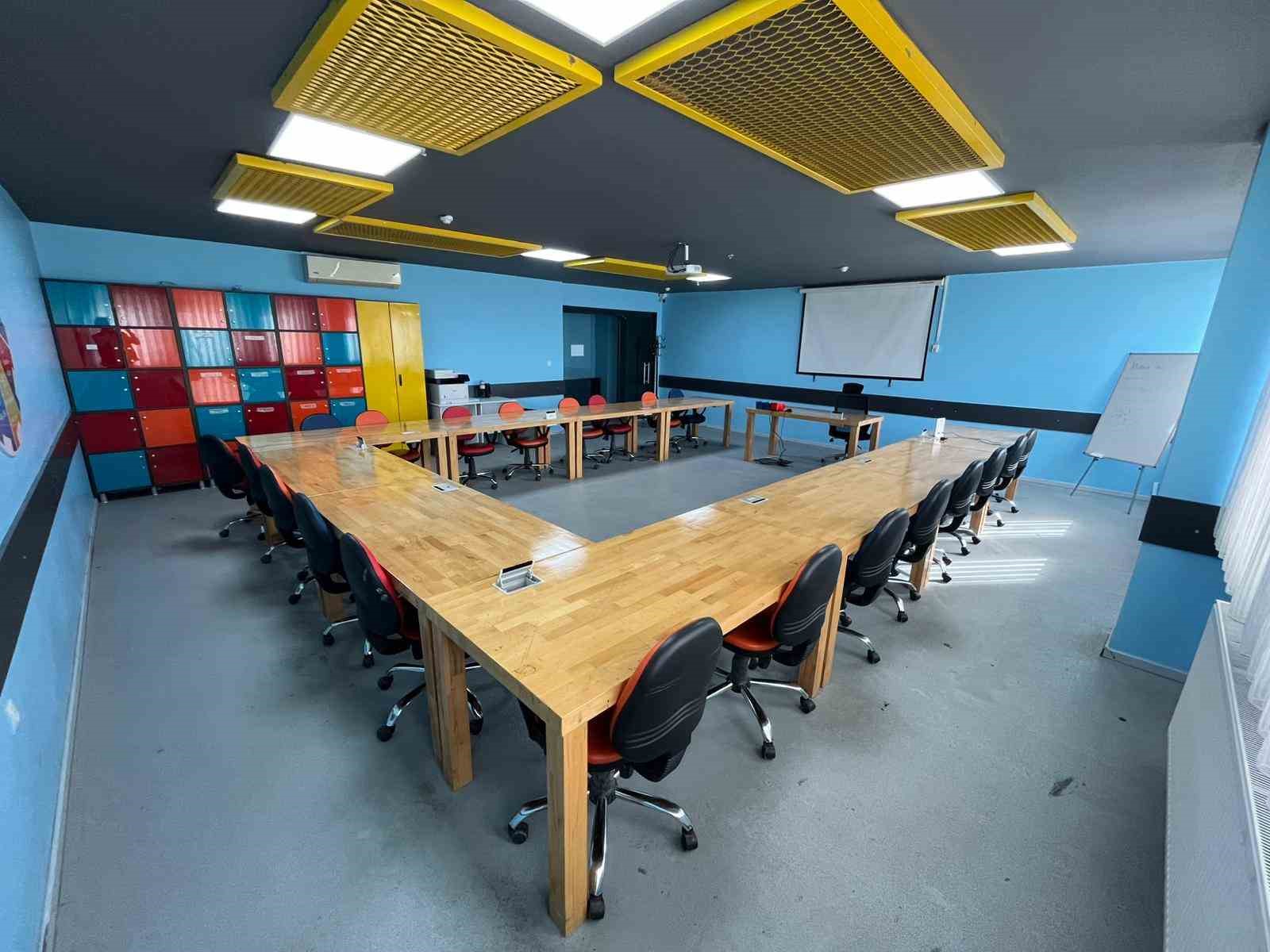 DENEYAP teknoloji at&ouml;lyeleri geleceğin yıldızlarını arıyor
