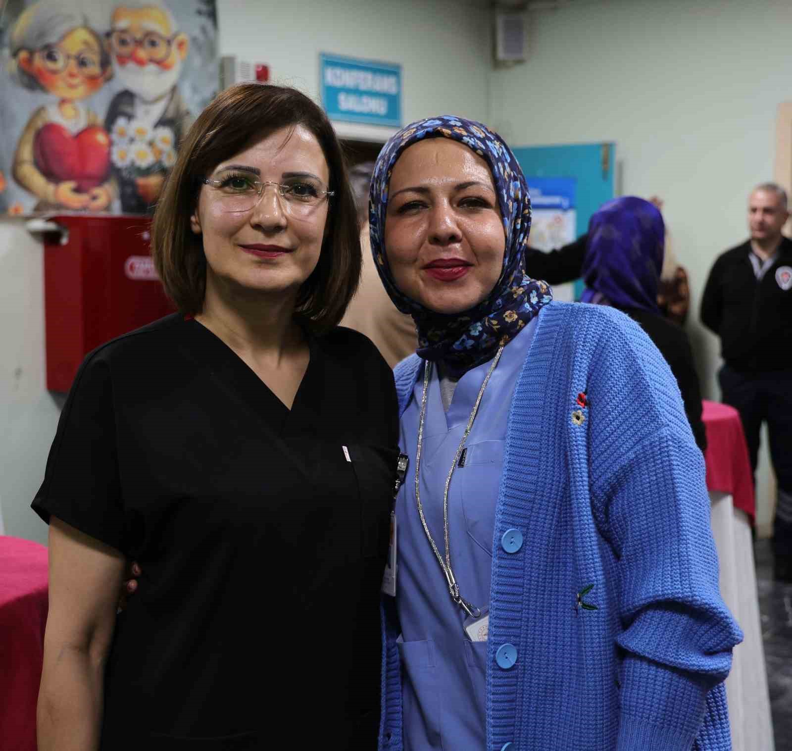 Uzmanından elektronik sigara uyarısı: "Bu likitlerin i&ccedil;erisinde her t&uuml;rl&uuml; madde var"
