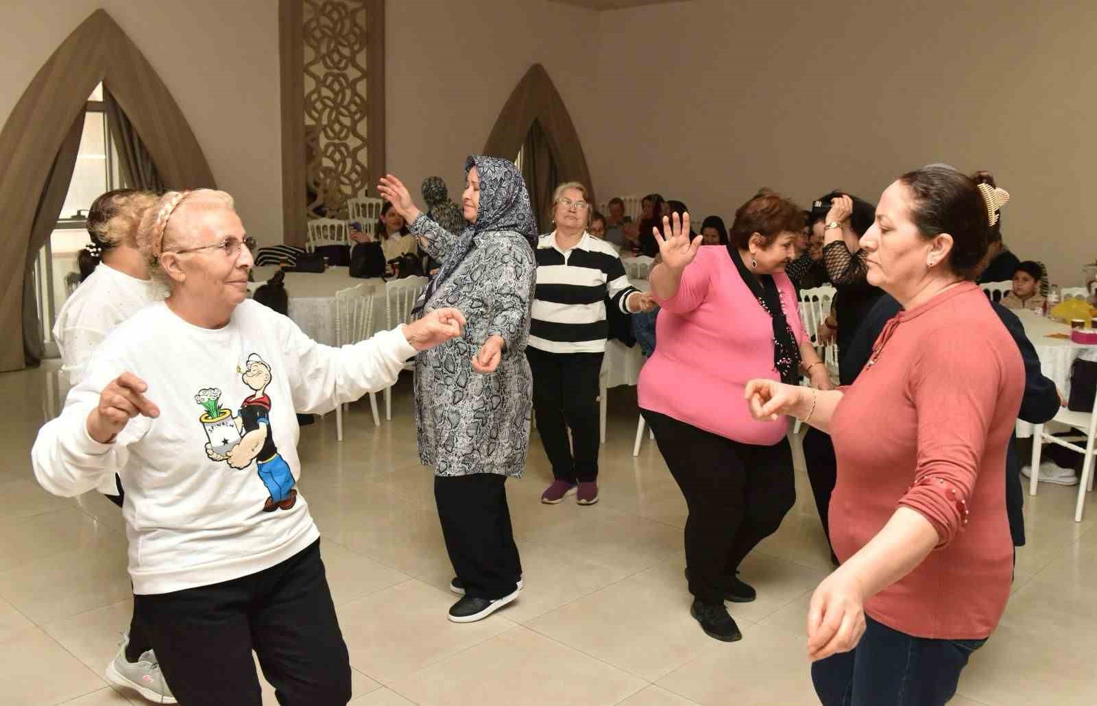 Kepezli hanımlar kadınlar matinesinde buluştu