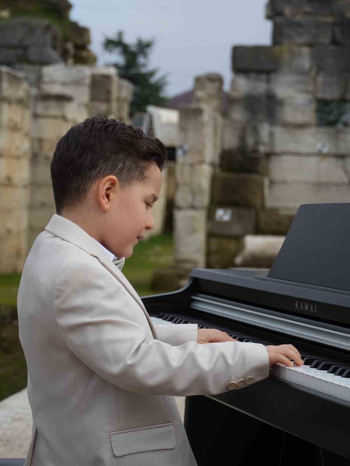 Tarih ve m&uuml;zik buluştu
