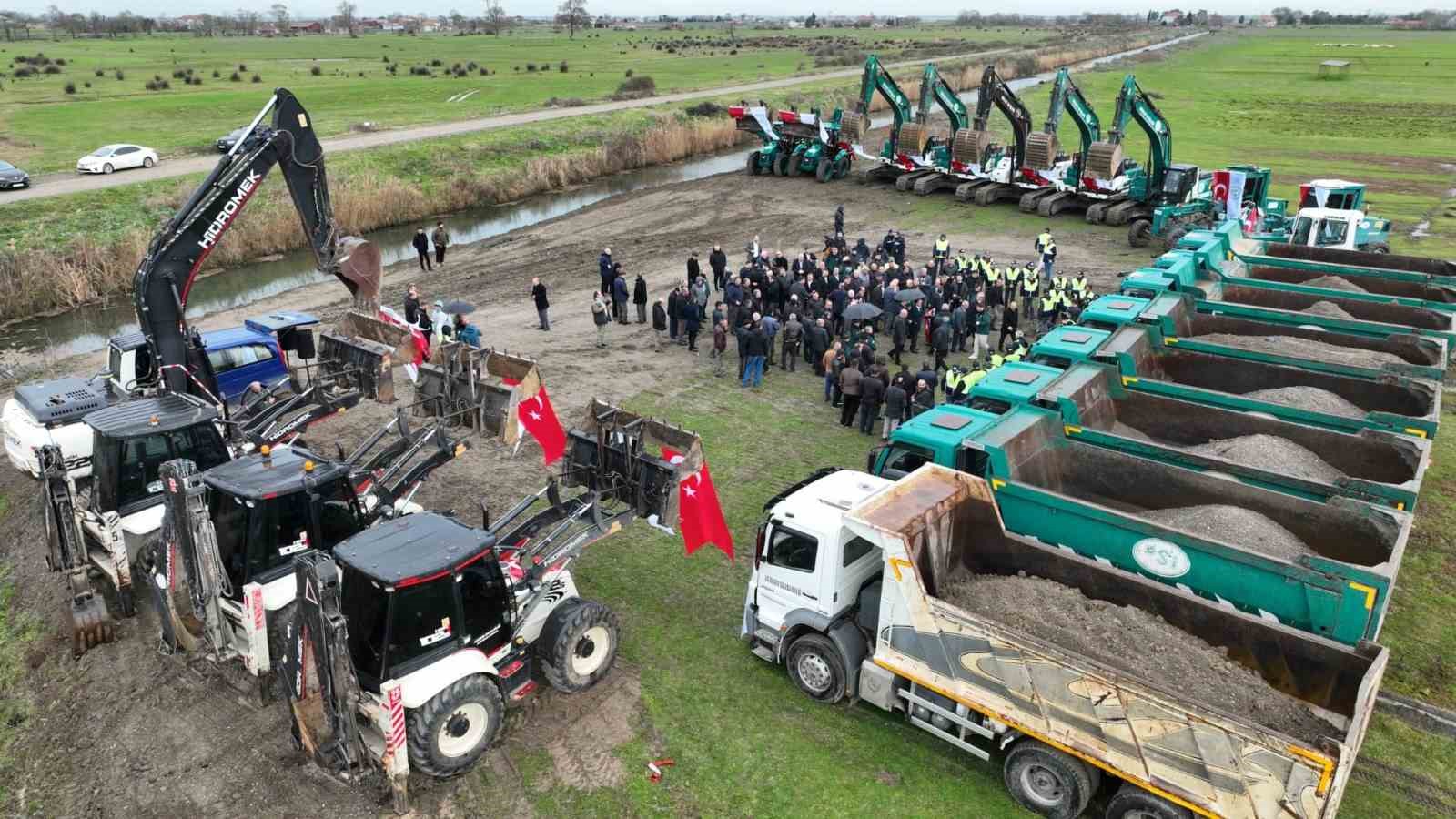 Bafra Ovası’nda drenaj seferberliği başladı